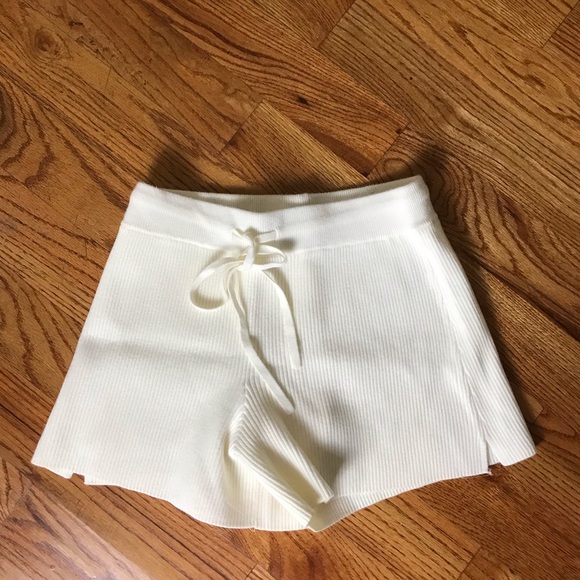Abercrombie & Fitch Pants - Abercrombie Women's Cream Knit Shorts